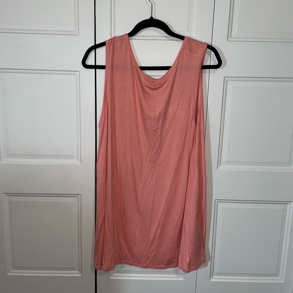 Pennington’s Coral Tank Top - Picture 2 of 6